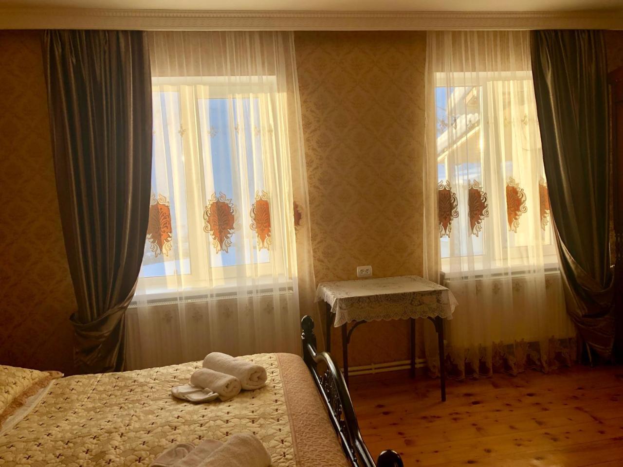 Guest House Elguja Qushashvili Kazbegi Exteriör bild