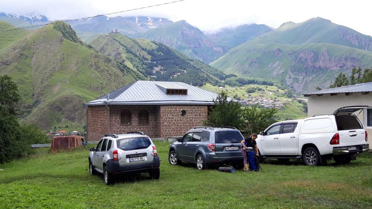 Guest House Elguja Qushashvili Kazbegi Exteriör bild